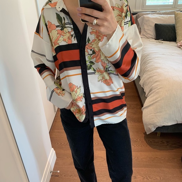 Zara blouse - Picture 1 of 2